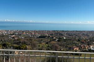 Monolocale vista mare