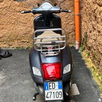Vespa 300 gts anno 2015 km 14000