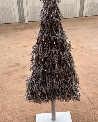 Albero di Natale fatto a mano con rami di vite
