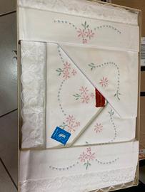 Lenzuola ricamate a mano