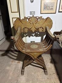 Sedia Savonarola Intarsiata a Mano - Motivo Pavoni