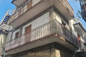 Intero Stabile Su 4 Livelli
