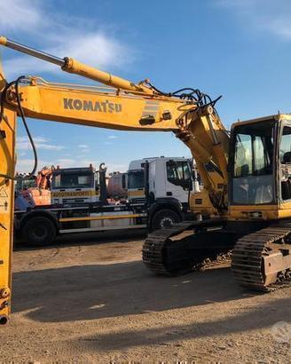 ESCAVATORE CINGOLATO KOMATSU PC 200