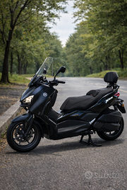 Yamaha XMAX 300 Tech Black – pari al nuovo