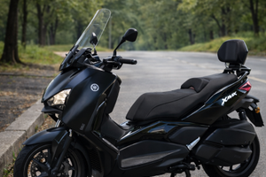 Yamaha XMAX 300 Tech Black – pari al nuovo