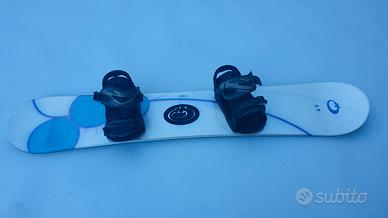 snowboard Killer Loop 149 con attacchi