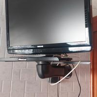 tv e braccio porta tv