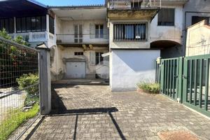 CASA SEMINDIPENDENTE A CASCINETTE D'IVREA