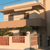 Casa con giardino a 250 m. dal mare