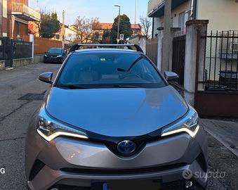 Toyota XHR Hybrid 1.8 mod. Lounge-tagliandi
