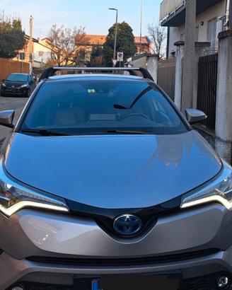 Toyota XHR Hybrid 1.8 mod. Lounge-tagliandi