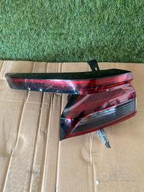 fanale stop posteriore sinistro Nissan Qashqai J12