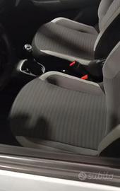 come nuova, tenuta molto bene e perfetta 