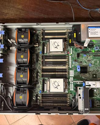 Server IBM System x3650 M4