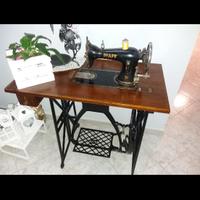 Macchina da cucire antica Pfaff 31