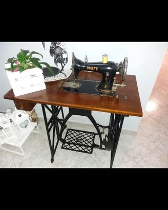 Macchina da cucire antica Pfaff 31