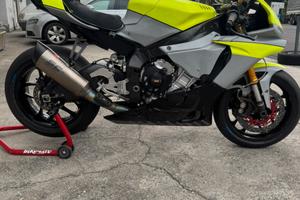 Yamaha R1 pronta pista