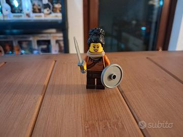 Lego minifigure vichingo donna