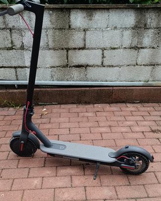 Monopattino elettrico Xiaomi M365