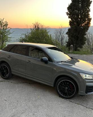 Audi Q2 quattro, full optional