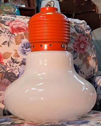 Lampada a sospensione a forma di lampadina