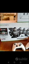 Xbox One s 1 tb +2 joystick