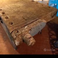 Antico banco da falegname