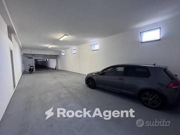 POSSIBILITÀ DI PARCHEGGIARE FINO A 6 AUTO!