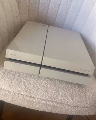 PLAYSTATION 4 Bianca/White Edition