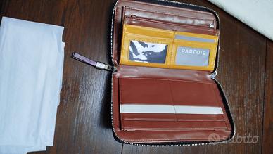 Portafoglio donna marca Parfois