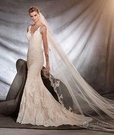 Abito da Sposa in pizzo firmato