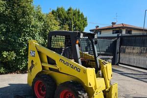 P185- Mini pala Mustang 2041