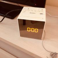 radiosveglia Sony ICF-C1T