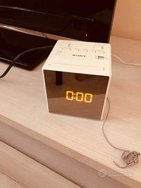 radiosveglia Sony ICF-C1T