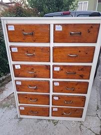 xaaaetriera in legno