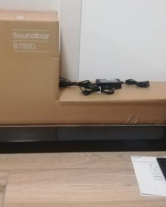 Soundbar Samsung B750D con subwoofer