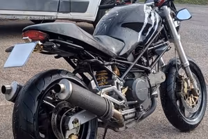 DUCATI MONSTER 600 ASI