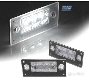 LUCI TARGA AUDI A3 8L 00-03 A4 B5 99-01 AVANT LED