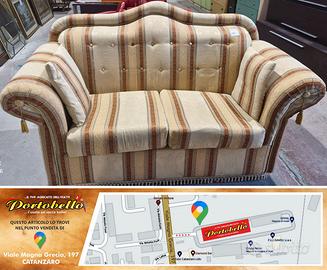 Codice: 269530  DIVANO STILE CLASSICO CON RIVESTIM