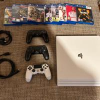 Playstation 4 PRO white + 3 joystick + 10 giochi