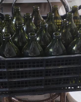 stock 94 bottiglie vetro verde 66cl con cassette 