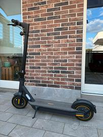 Monopattino Ninebot max g30