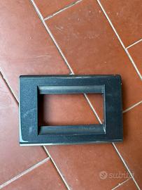 Placche living international prima serie