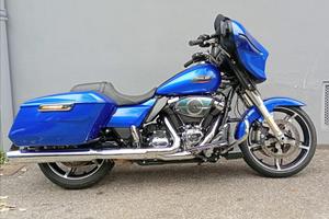 HARLEY-DAVIDSON Street Glide 117 1923