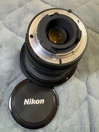 Nikon grand angolo