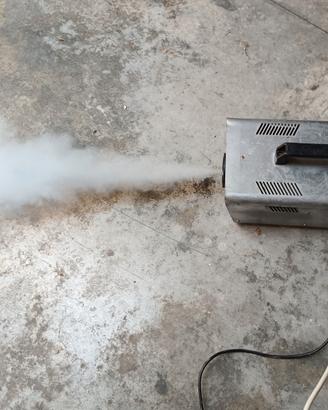 Macchina per effetti scenici  900 Watt 
