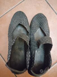 Stivaletti Chelsea Intrecciati Neri con Suola 