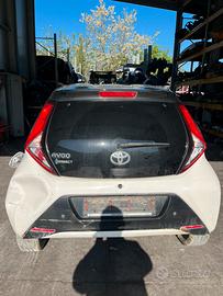 Vendiamo ricambi Toyota Aygo