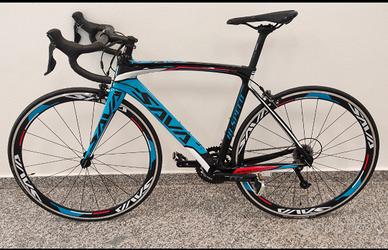 Bici da corsa in carbonio