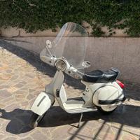 Vespa Px 125 anno 1981 Ganci esterni Consevata